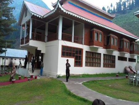 Pine Park Hotel Naran